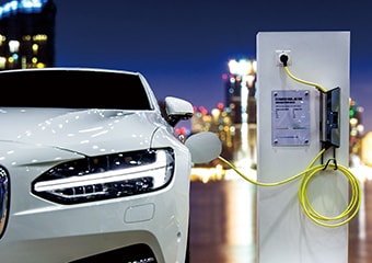 世界各国で増加が見込まれる電気自動車（EV）