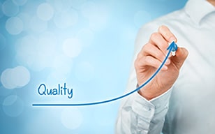「品質保証」と「品質管理」って、実際どこがどう違う？