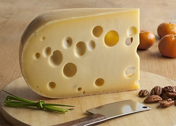 チーズの穴は事故のもと！？安全対策の考え方「スイスチーズモデル」とは